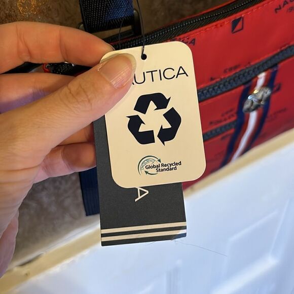 NWT Nautica Red and Blue Crossbody Nylon zipper Travel Bag with long strap - Picture 7 of 10